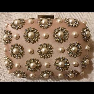 Crystal and pearl clutch. Light pink.